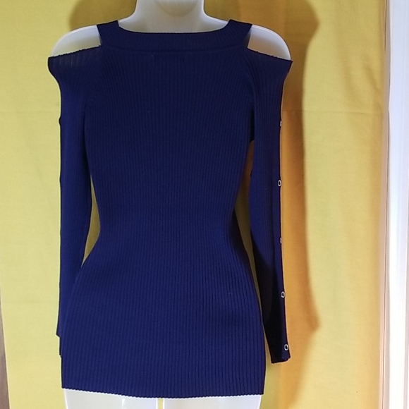 Emily Stacy - Picture 2 of 5